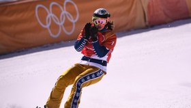 Eva Samková dojela při obhajobě olympijského zlata ve snowboardcrossu třetí a získala třetí českou medaili v Pchjongčchangu.