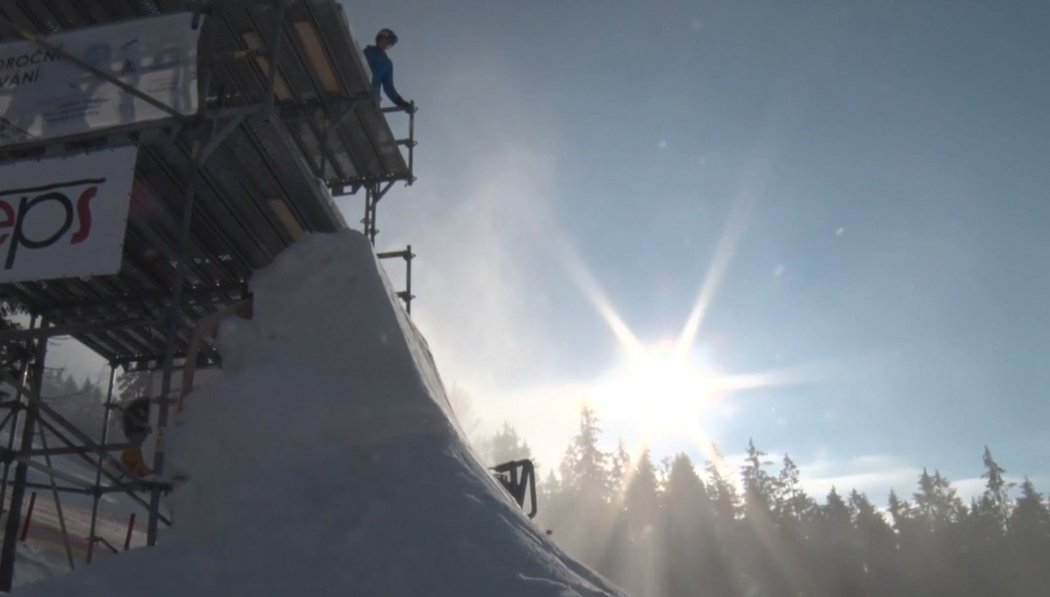 Snowboardcrossaře čeká na olympiádě v Pchjongčchangu děsivý skok na startu, trénují na něj na Dolní Moravě