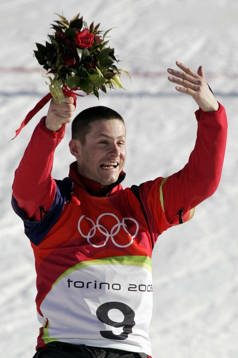 Olympijský medailista ve snowboardingu Radoslav Židek prožil pořádné drama. U obce Petrovice havaroval s malým letadlem, které spadlo přímo do stáje!