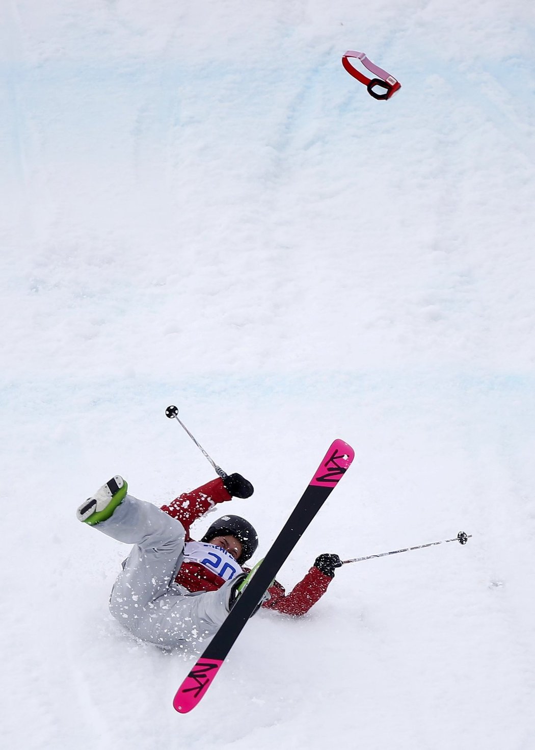 Finále slopestylu v Soči se neobešlo bez hrůzného pádu. Takhle skončila kanadská závodnice Yuki Tsubotaová