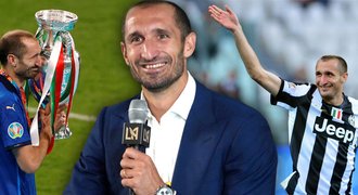 Vstávej a bojuj! Fotbalový boxer Chiellini (vy)studoval VŠ i útočníky