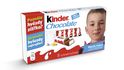 Čokolády Kinder s fotkou rychlostního kanoisty Martina Fuksy.