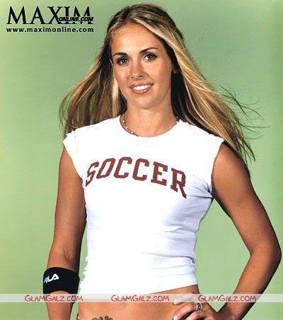 27. Heather Mitts. Heather hraje za americký národní fotbalový tým, časopisem ESPN byla zvolena nejkrásnější fotbalistkou. Není se čemu divit...