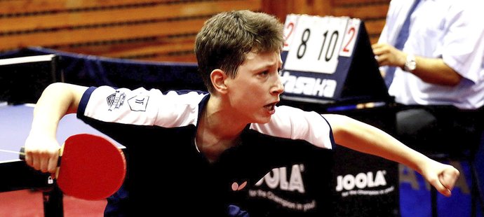 Šimon Bělík, čtrnáctiletý stolní tenista TTC Ostrava 2016, se raduje z druhého vítězství v Lize mistrů