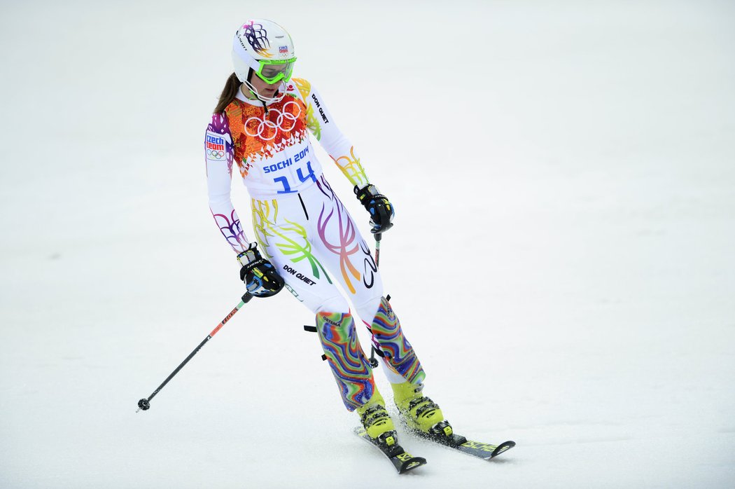 Šárka Strachová po dojezdu 1. kola slalomu speciál na olympiádě v Soči