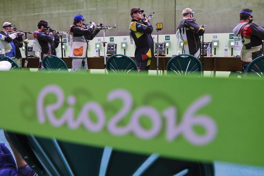 Sportovní olympijská střelba se otvírá fanouškům, fandí se víc a víc hlasitě