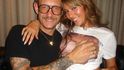 I sem smí Jessice sahat známý fotograf Terry Richardson
