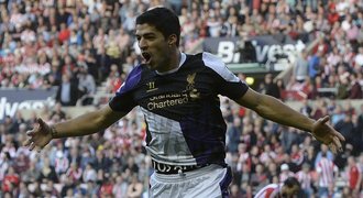 Suárez se vrátil po trestu a vystřílel Liverpoolu vítězství