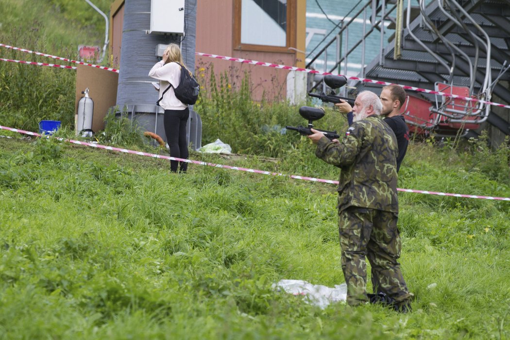 Do závodníků se střílelo i z paintballové pistole