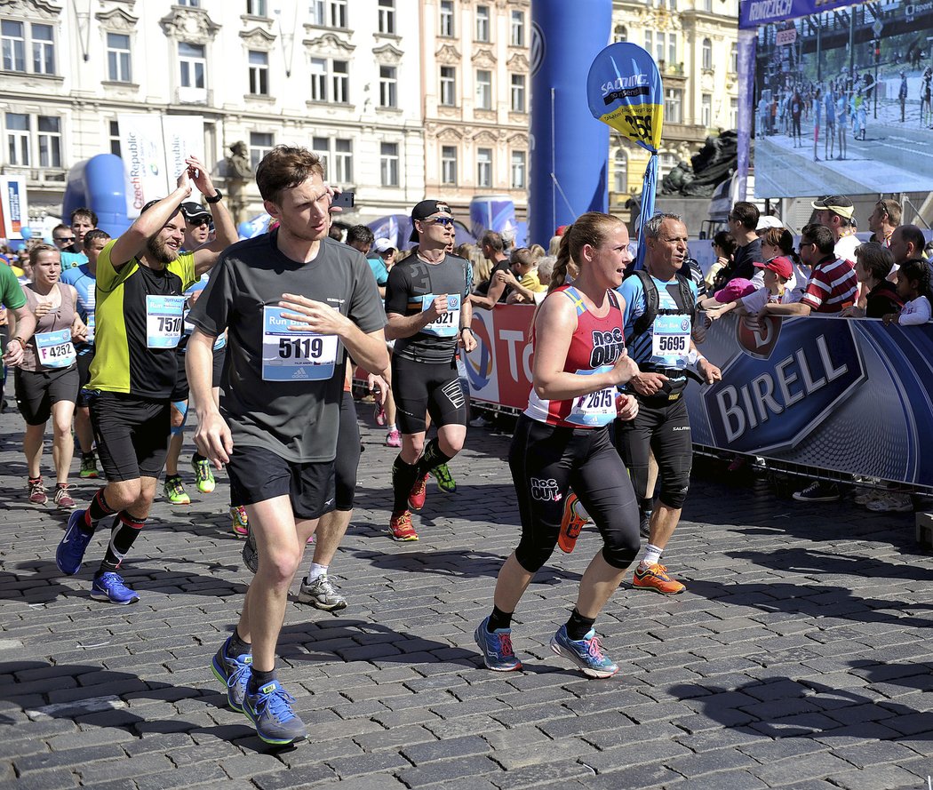 Miloš Škorpil, patron aplikace Superlife, připravoval 20 amatérů na maraton pod 4 hodiny. Náročný cíl nakonec splnila třetina běžců.