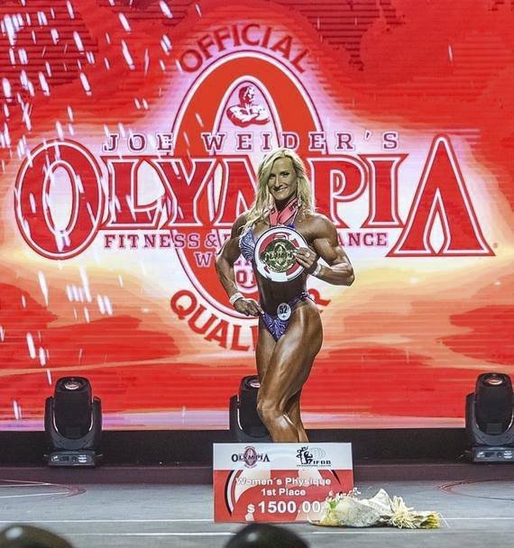 Česká nadpraporčice Lenka Ferenčuková se věnuje stejnému sportu jako akční hrdina – bodybuildingu. A dostala se i na slavnou Olympii! 