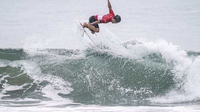 Surfing bude mít letos olympijskou premiéru při hrách v Tokiu.