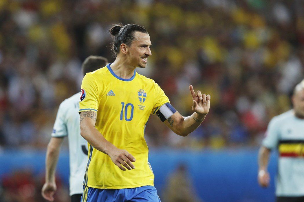 Zlatan Ibrahimovic nastoupil za Švédsko naposledy na EURO 2016 ve Francii
