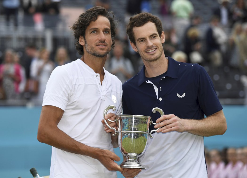 Více než vydařený comeback zažil Andy Murray v červnu. S Felizianem Lópezem ovládl turnaj v Queen´s Clubu.