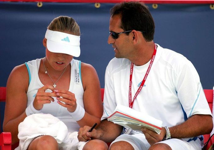 Stín minulosti nad Australian Open. Kouč vyšetřován kvůli vztahu s nezletilou hráčkou Stín minulosti nad Australian Open. Kouč vyšetřován kvůli vztahu s nezletilou hráčkou