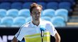 Ruský tenista Daniil Medveděv postoupil přes Američana McDonalda