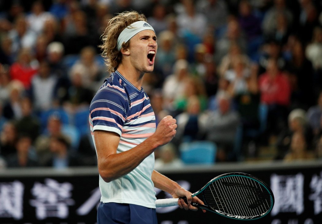 Alexander Zverev oslavuje výhru v prvním kole Australian Open