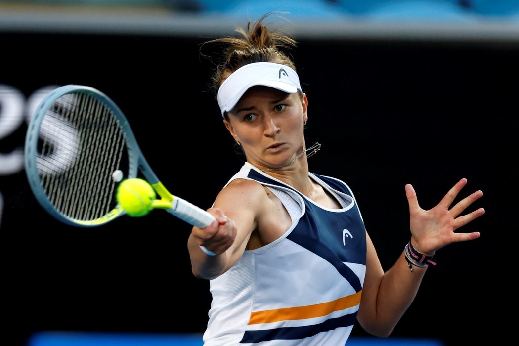 Česká tenistka Barbora Krejčíková během zápasu druhého kola Australian Open proti Číňance Wang Si-jü, kterou porazila 6:2, 6:3