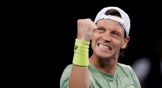 Berdych v Melbourne smetl Del Potra. Plíšková jde po postupu na Strýcovou