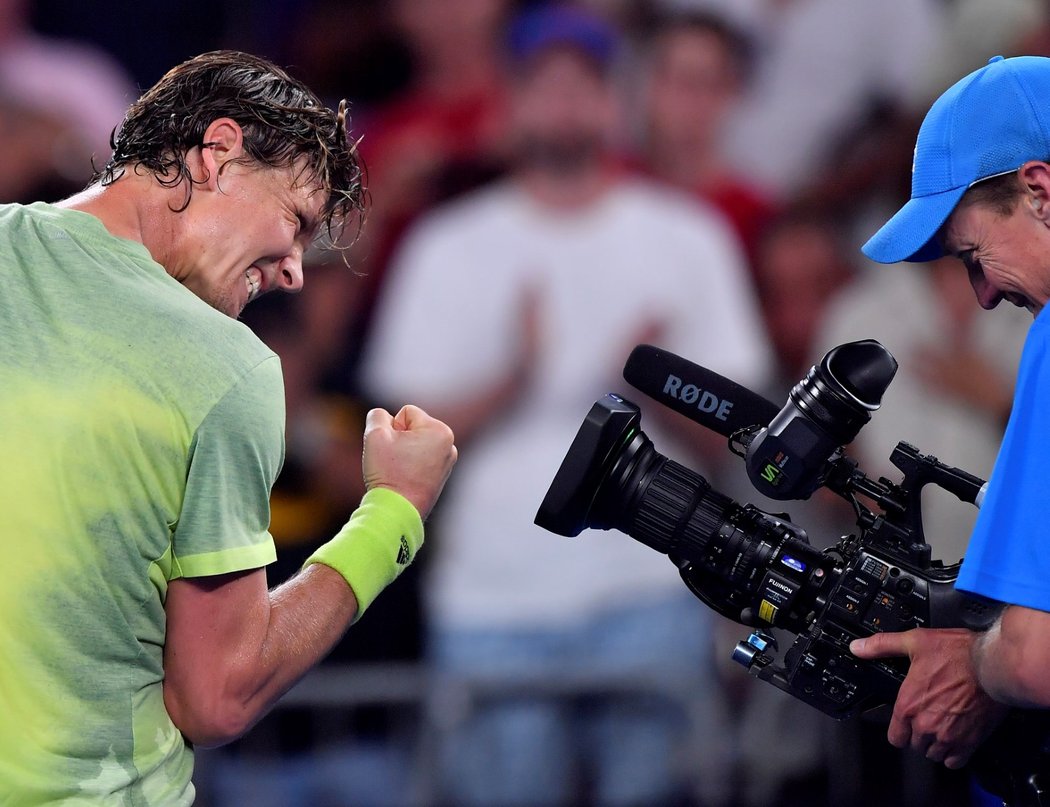 Radost českého tenisty Juana Martina Del Potra po postupu do 4. kola Australian Open