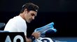 Roger Federer v utkání čtvrtfinále Australian Open s Tomášem Berdychem