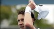 Český tenista Tomáš Berdych na Australian Open pokračuje v suverénních výkonech. Robina Haaseho z Nizozemska dnes porazil za hodinu a 19 minut 6:1 a dvakrát 6:3 a postoupil do třetího kola
