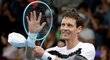 Český tenista Tomáš Berdych na Australian Open pokračuje v suverénních výkonech. Robina Haaseho z Nizozemska dnes porazil za hodinu a 19 minut 6:1 a dvakrát 6:3 a postoupil do třetího kola