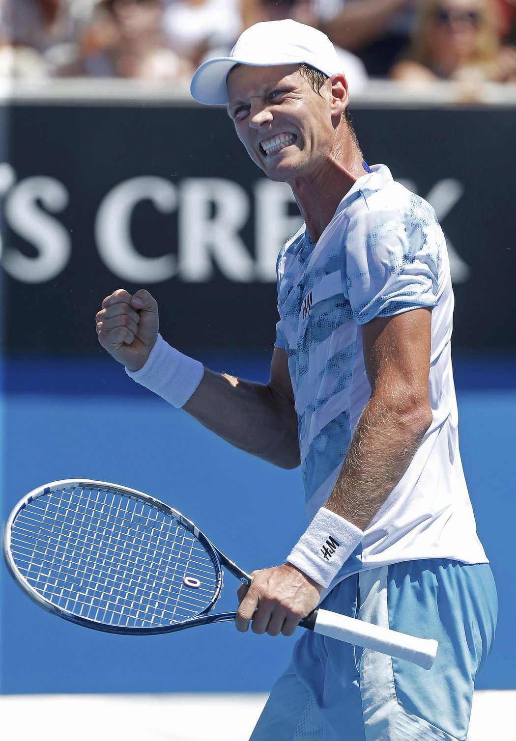 Tomáš Berdych se raduje z postupu do třetího kola Australian Open