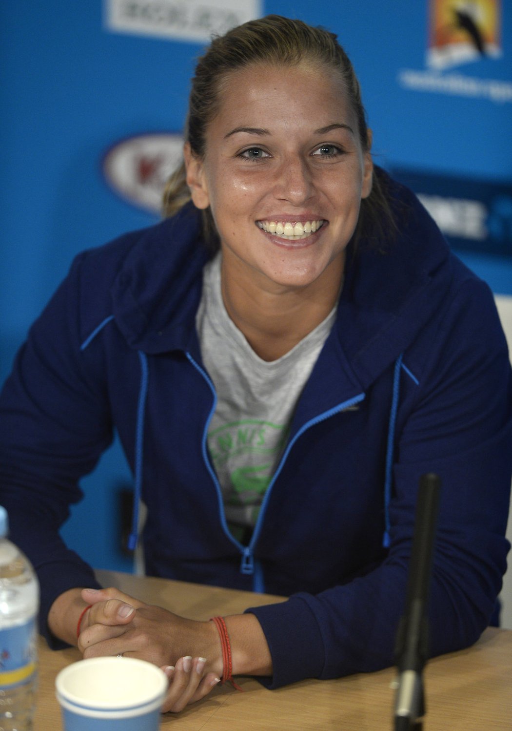 Slovenská tenistka Dominika Cibulková sice ve finále Australian Open prohrála, na tiskové konferenci už se ale na novináře smála. Dosáhla skvělého výsledku.