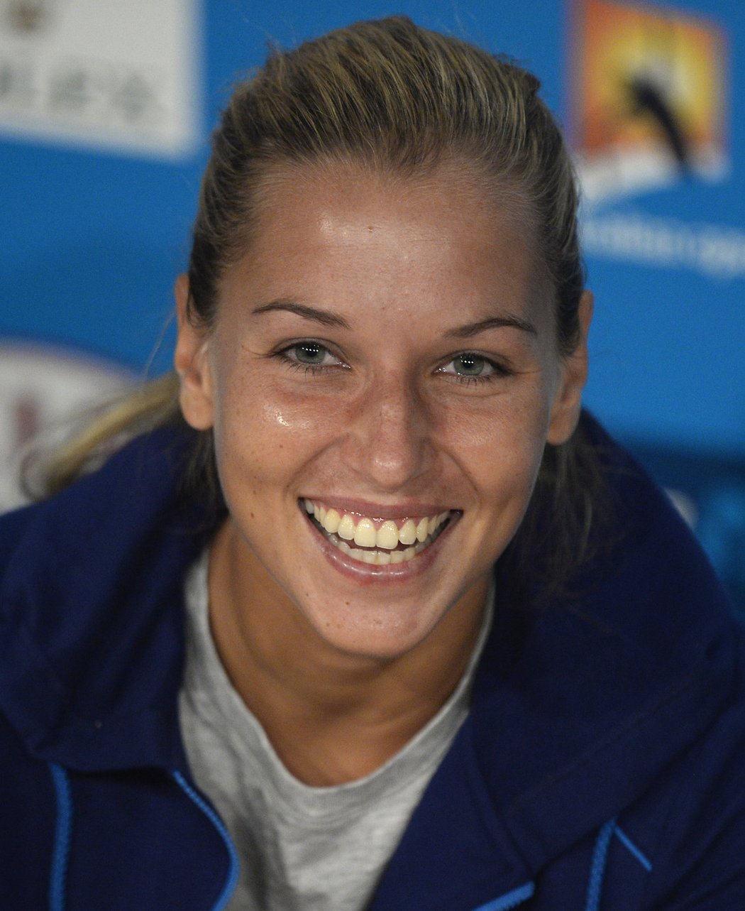 Slovenská tenistka Dominika Cibulková sice ve finále Australian Open prohrála, na tiskové konferenci už se ale na novináře smála. Dosáhla skvělého výsledku.