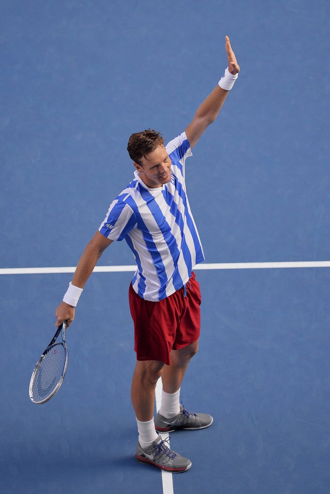 Tomáš Berdych děkuje fanouškům po postupu do semifinále Australian Open