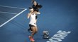 Vítězný taneček Lucie Šafářové a Bethanie Mattekové-Sandsové po triumfu na Australian Open