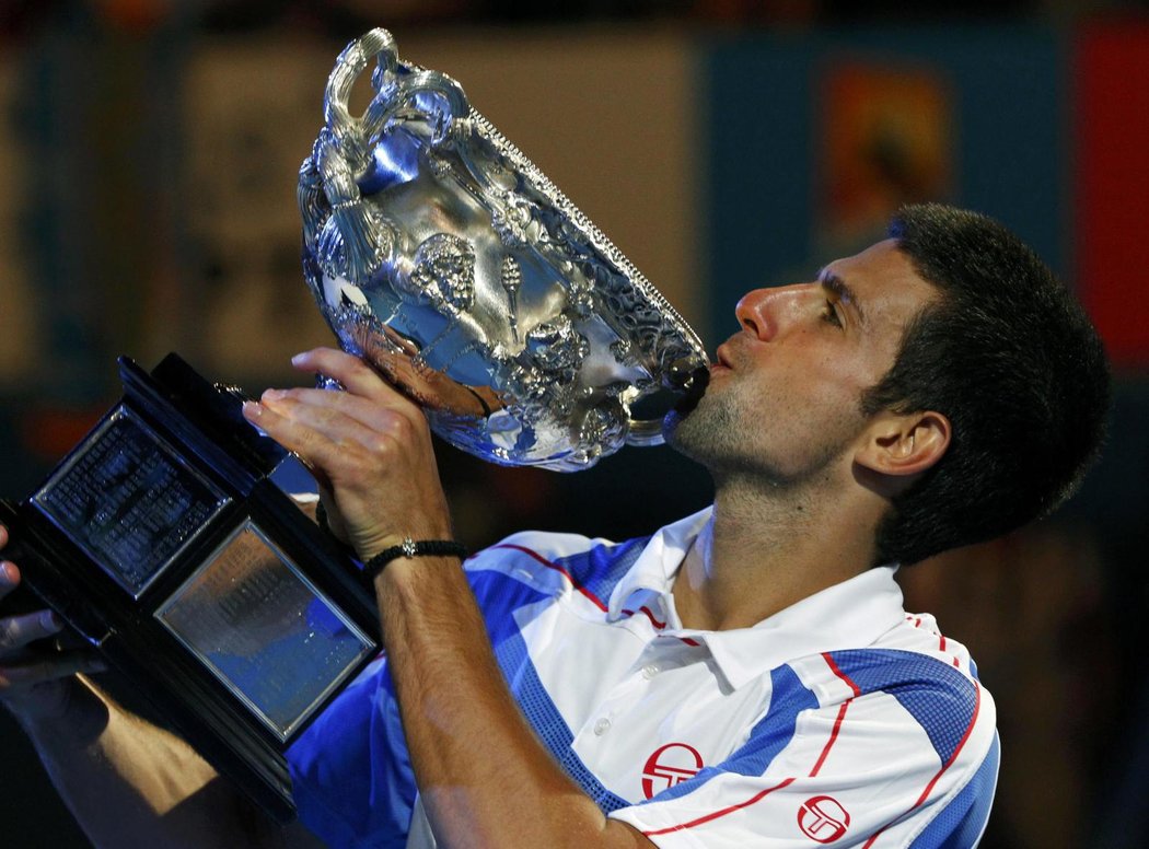 Nechci zůstat jen u dvou titulů, sebevědomě tvrdí Djokovič po výhře na Australian Open