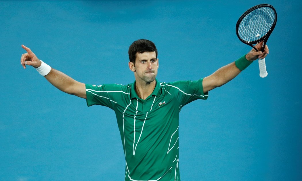 Djokovič v euforii! V dramatickém finále Australian Open otočil zápas s Dominicem Thiemem a slaví rekordní titul