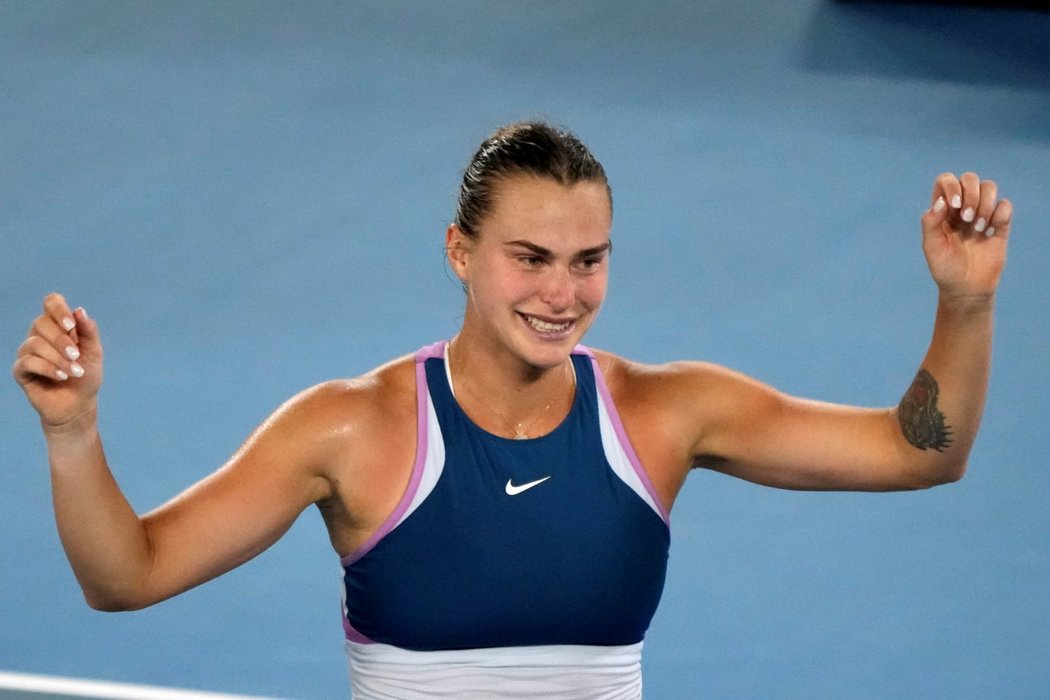 Běloruska Aryna Sabalenková v euforii po triumfu ve finále Australian Open