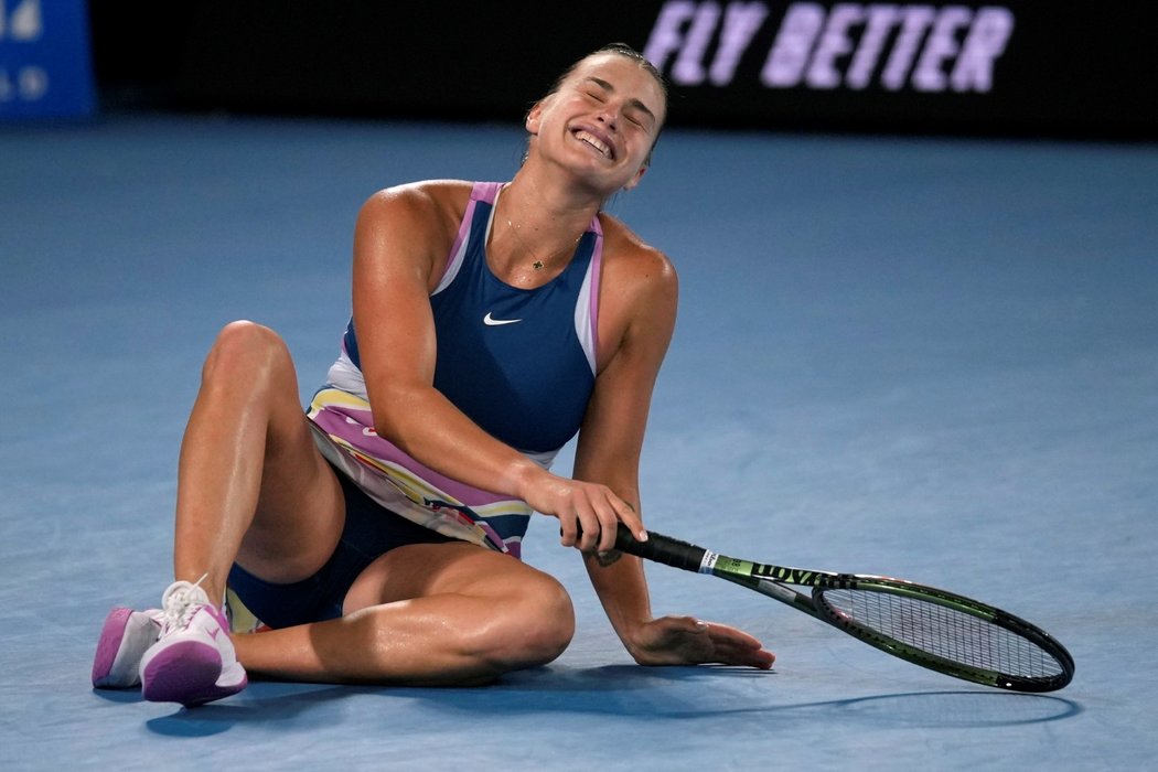 Běloruska Aryna Sabalenková v euforii po triumfu ve finále Australian Open