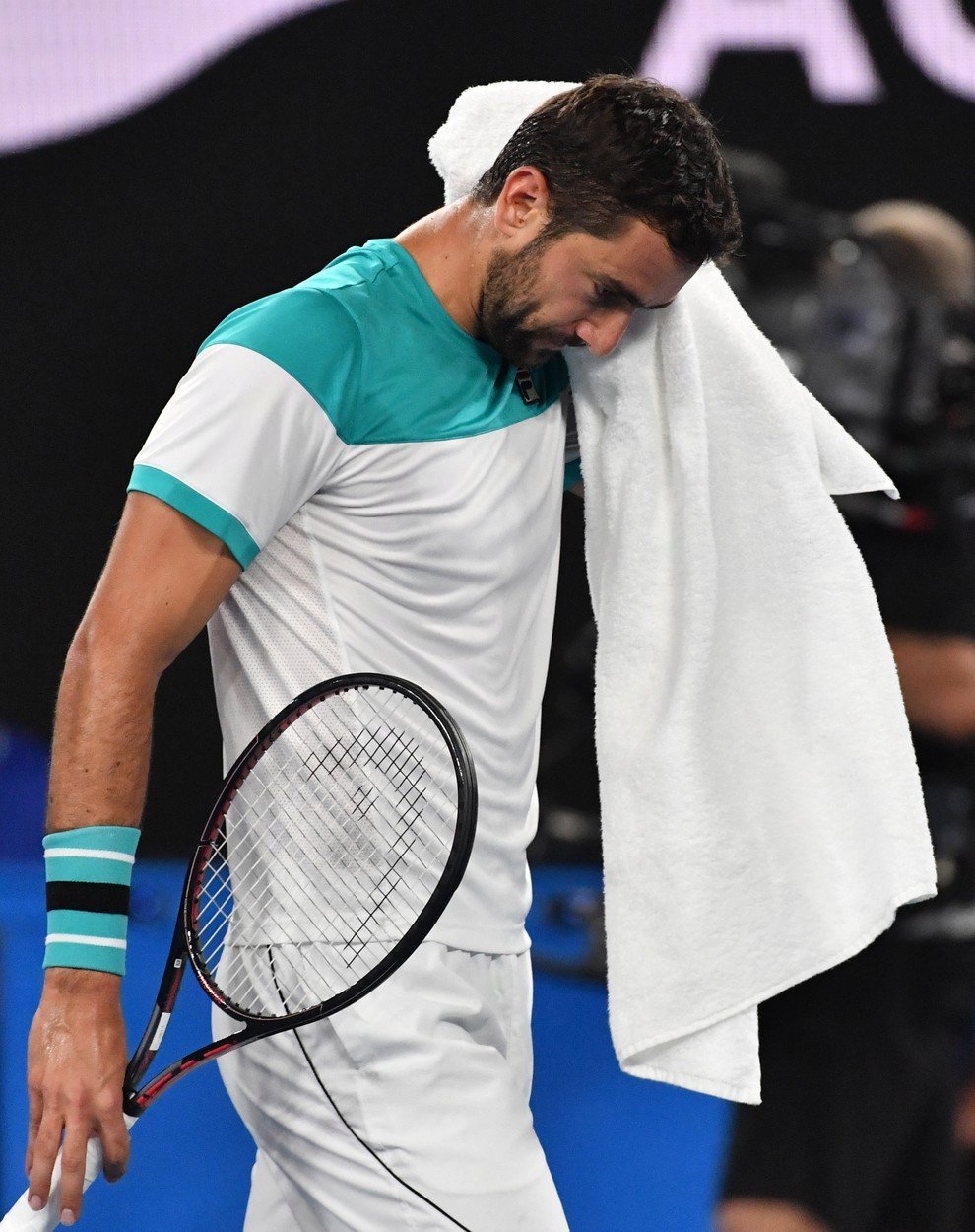 Marin Čilič právě prohral první finálový set s Rogerem Federerem