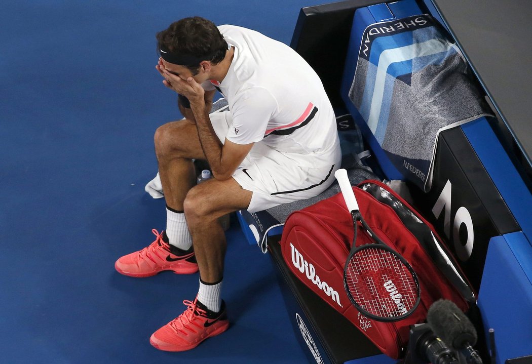 Dojatý Roger Federer si užívá triumf na Australian Open