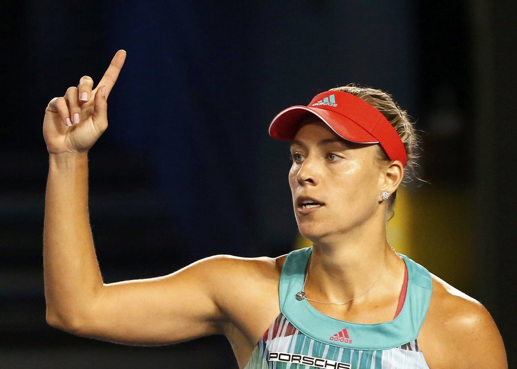 Angelique Kerberová vyhrála nad Serenou Williamsovou ve finále Australian Open první set 6:4