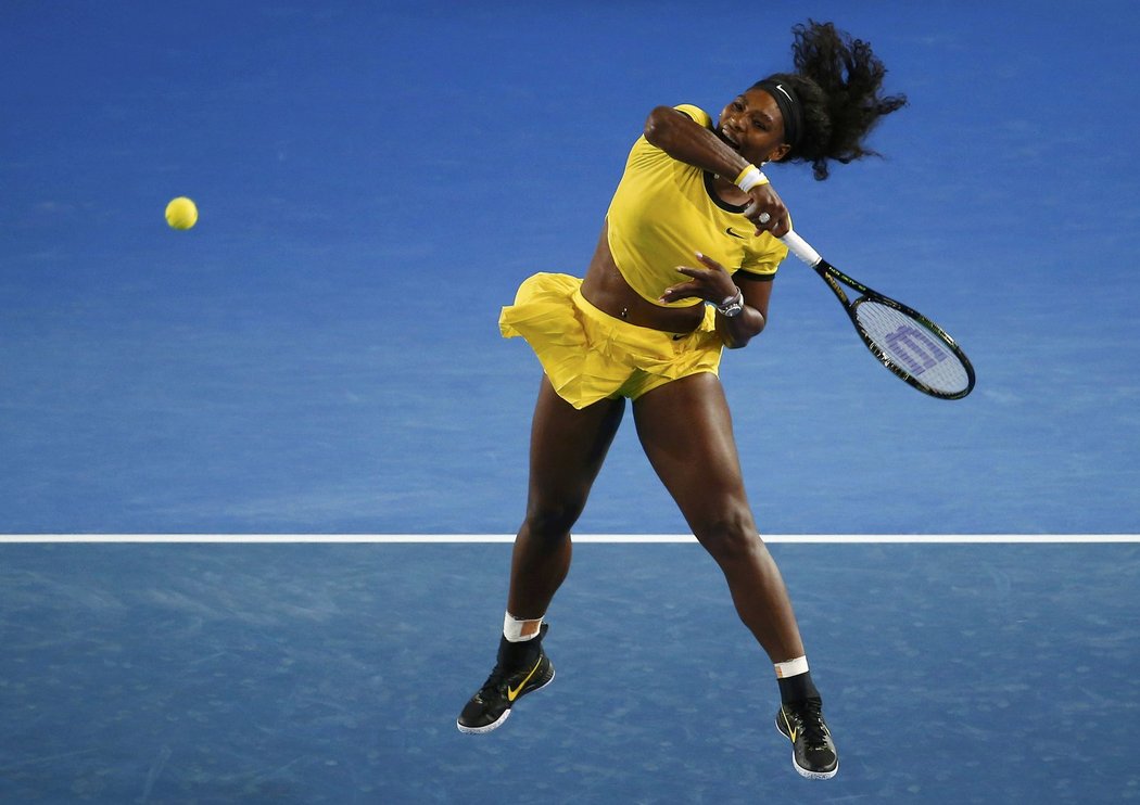 Serena Williamsová a její dělový forhend při finále v Melbourne s Angelique Kerberovou