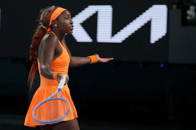 Pokrytectví aneb debata o kamerách. Proč tenisté nechápou, že jsou jen produkt? Pokrytectví aneb debata o kamerách. Proč tenisté nechápou, že jsou jen produkt?