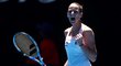 Karolína Plíšková se nahlas raduje během čtvrtfinálového utkání Australian Open proti Sereně Williamsové