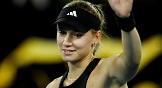 Rybakinová porazila Azarenkovou, ve finále si zahraje se Sabalenkovou