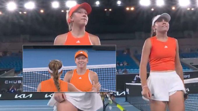 Sestry Kovačkovy slaví na Australian Open, ovládly české finále juniorské čtyřhry Sestry Kovačkovy slaví na Australian Open, ovládly české finále juniorské čtyřhry