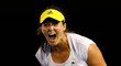 Vítězné gesto Laury Robsonové. Britská tenistka porazila českou jedničku Petru Kvitovou