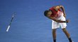 Nick Kyrgios háže s raketou v utkání s českou jedničkou Tomáše Berdychem ve 3. kole Australian Open