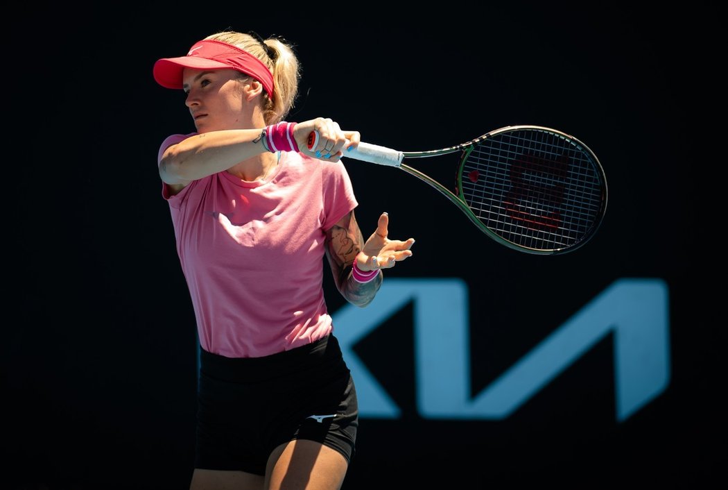 Česká tenistka Tereza Martincová v utkání prvního kola na Australian Open