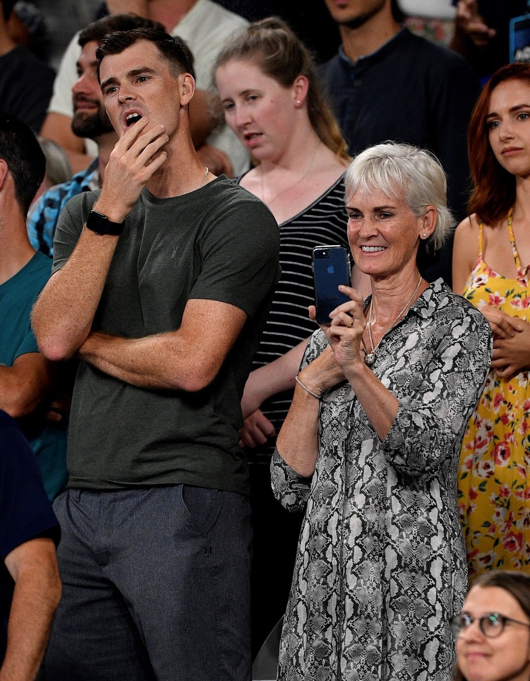 Murrayho utkání v prvním kole Australian Open sledovali na tribuně i matka Judy a bratr Jamie