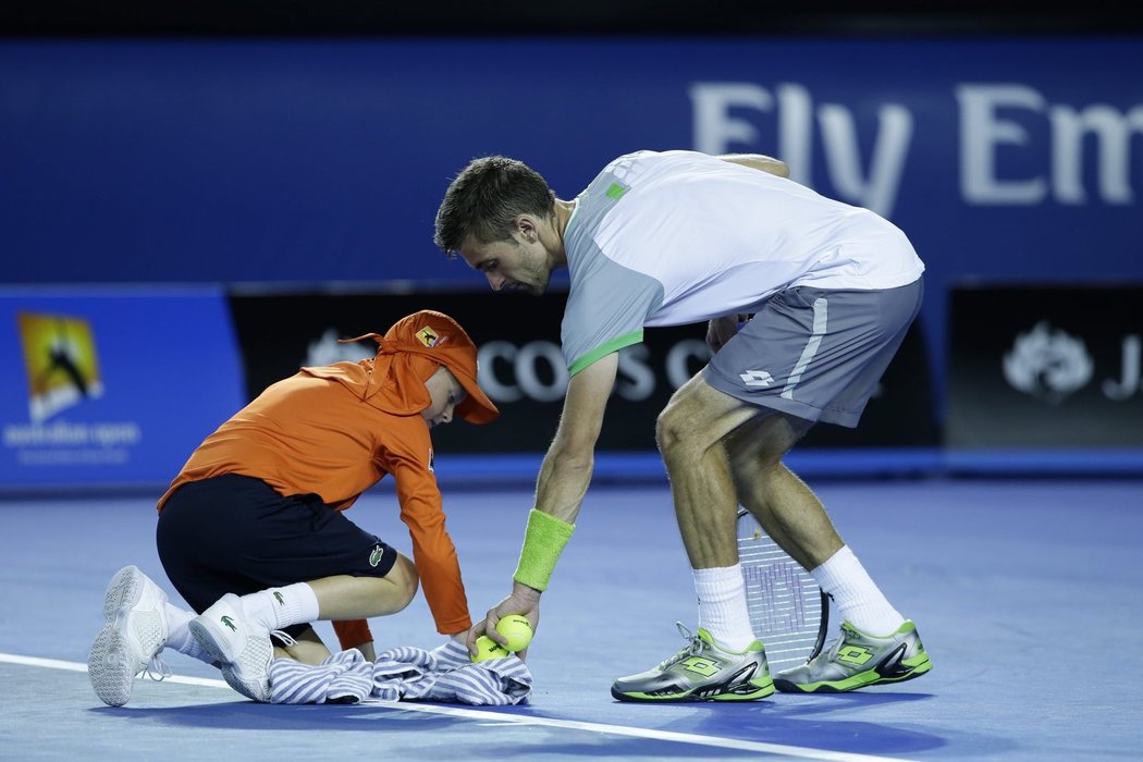 Tim Smyczek v utkání 2. kola Australian Open proti Rafaelu Nadalovi