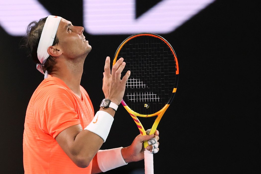 Rafael Nadal během čtvrtfinálové bitvy tenisového Australian Open
